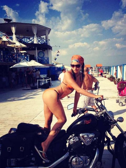 Одесситка, покорившая журнал Playboy, обнажается ради искусства
