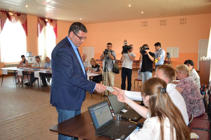 Усатый в Бельцах: "Голосую за функциональную примэрию без коррупции"