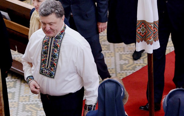 Порошенко в Австралии надел вышиванку и обнял Эббота