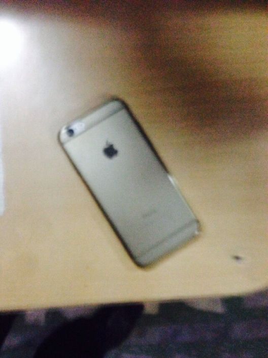 Un tânăr, atacat pe strada Albișoara în timp ce vorbea la telefon