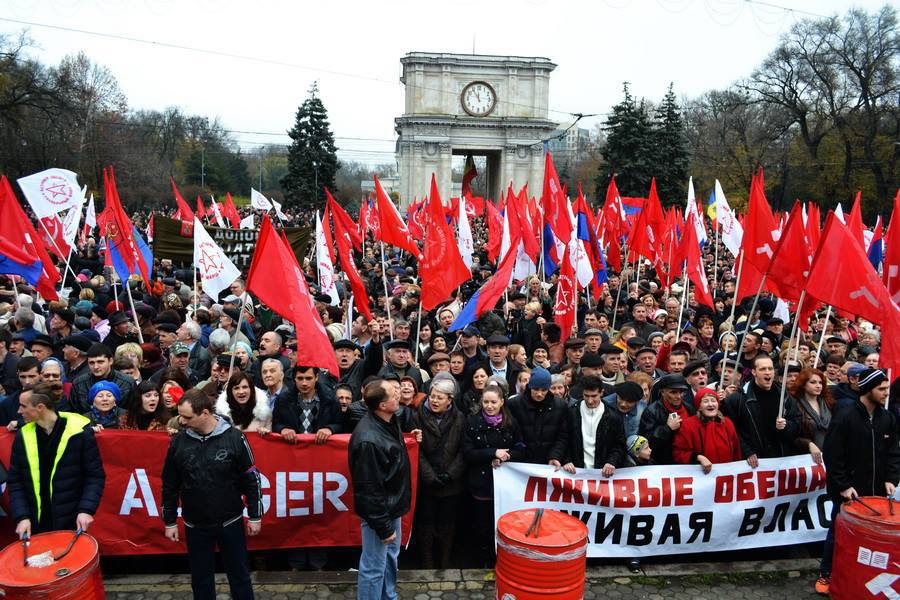 В Кишиневе прошел многотысячный митинг против властей
