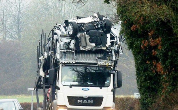 Mai multe vehicule Ford au fost distruse