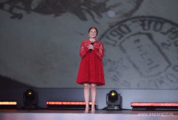 Алина Кабаева впервые за долгое время появилась на публике