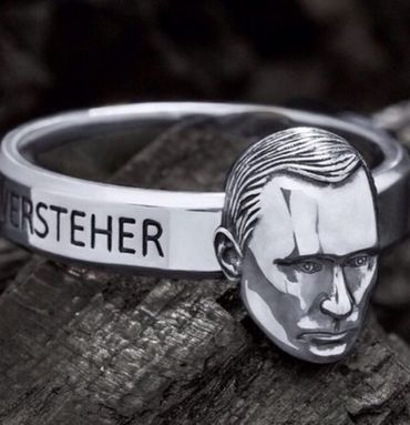 Филиппу Киркорову подарили кольцо с изображением Владимира Путина