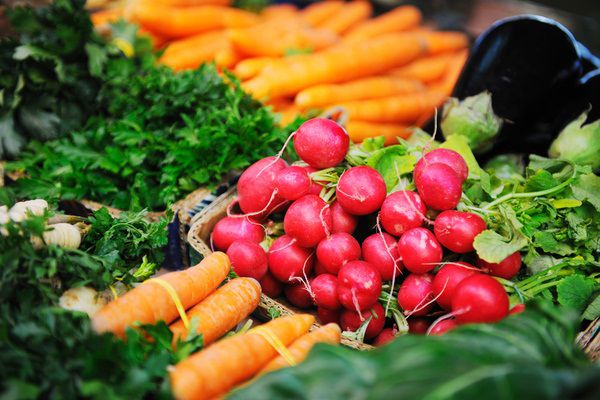 3 самых опасных продукта для употребления летом