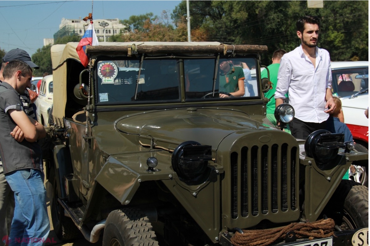 Mașina lui James Bond, în centrul Chișinăului