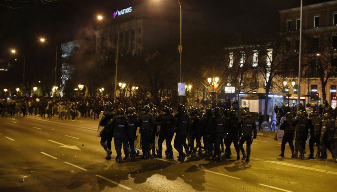 В Мадриде десятки тысяч протестовали против нищеты и мер экономии