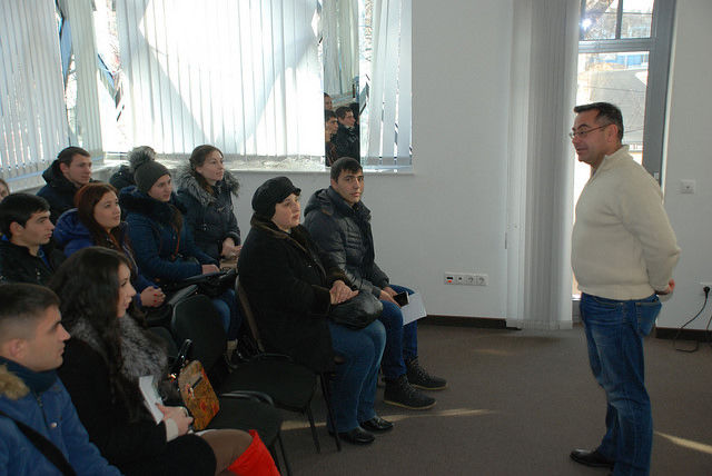 Ренато Усатый оплатил обучение 30 талантливым студентам из Молдовы