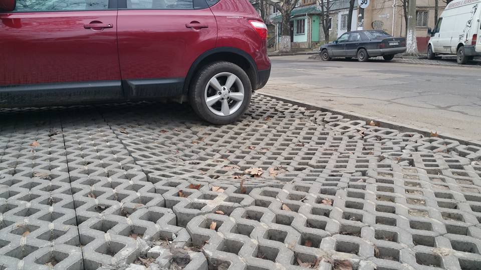 Парковки от Киртоакэ пришли в негодность