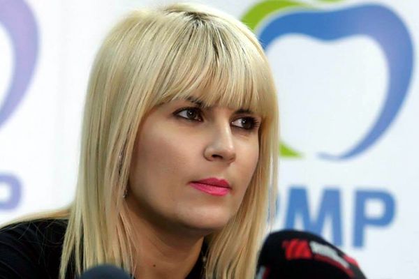 de nerecunoscut, elena udrea