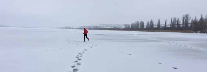 На Байкале прошел экстремальный ледовый марафон