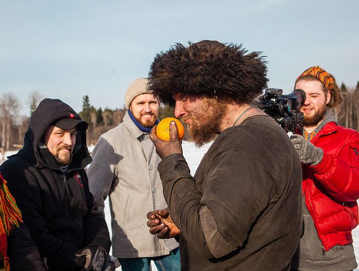 эксперимент в полгода, один в прошлом