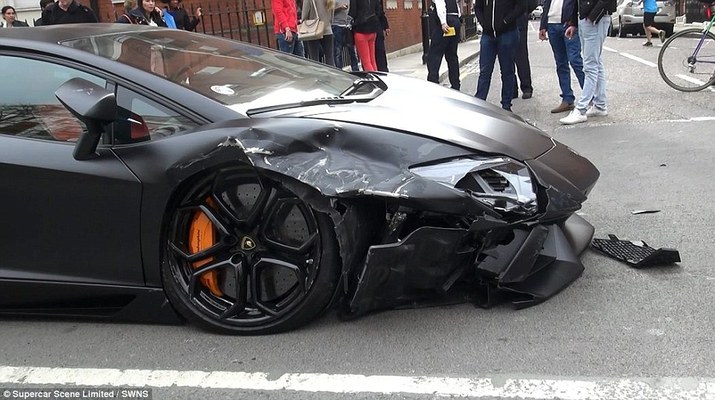 lamborghini aventador, accident