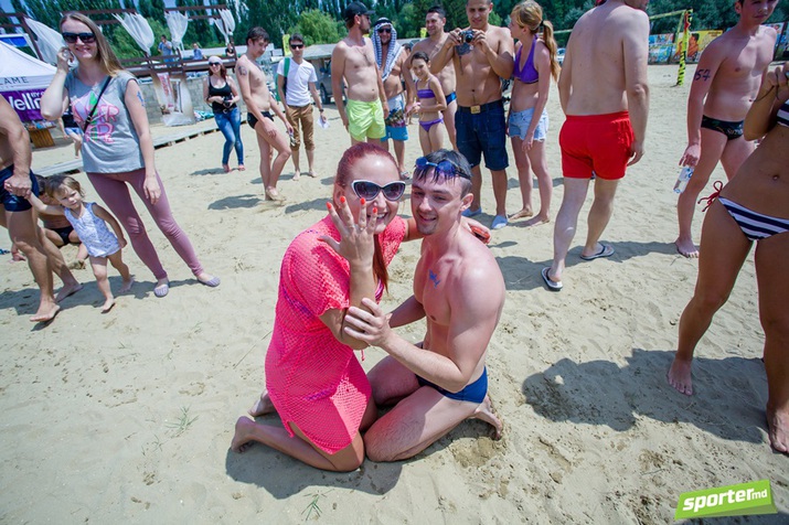99 спортсменов переплыли Гидигич в рамках Sporter Weekend "Морская миля"
