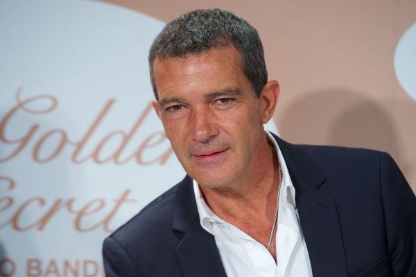 femeia, antonio banderas