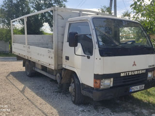 Mitsubishi Canter foto 2