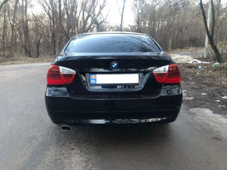 BMW 3 Series foto 10