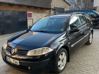 Renault Megane foto 2