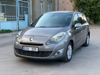 Renault Scenic foto 1