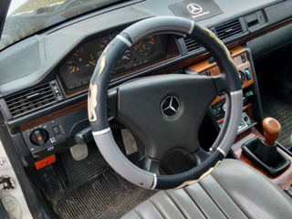 Mercedes Series (W124) foto 2