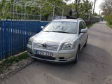 Toyota Avensis foto 1