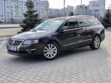 Volkswagen Passat foto 4