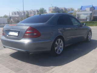 Mercedes E-Class foto 5