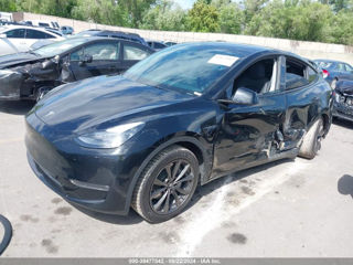 Tesla Model Y foto 6