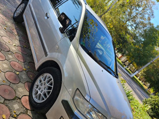 Mitsubishi Space Wagon фото 3