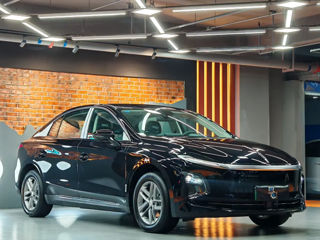 Hongqi E-QM5, 2026 