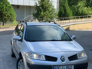 Renault Megane foto 1