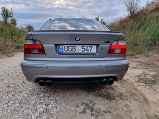 BMW 5 Series foto 5