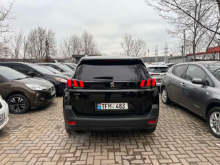 Peugeot 5008 foto 3