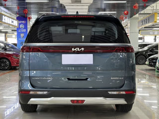 KIA Carnival foto 5