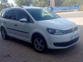 Volkswagen Touran foto 3