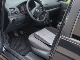 Volkswagen Sharan foto 4