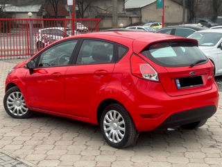 Ford Fiesta foto 3