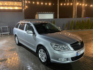 Skoda Octavia foto 1