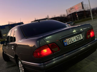 Mercedes E-Class foto 3