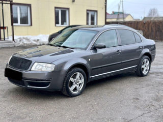 Skoda Superb foto 3