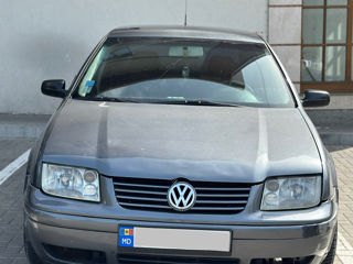 Volkswagen Jetta foto 4