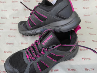 Женские кроссовки Adidas, Reebok 36-37 размер foto 3