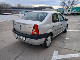 Dacia Logan foto 8