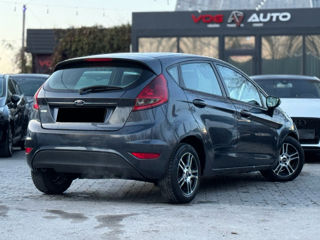 Ford Fiesta foto 3