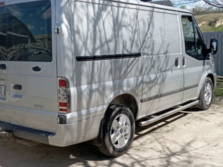 Ford Transit tourneo foto 2