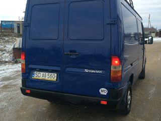 Mercedes sprinter foto 2