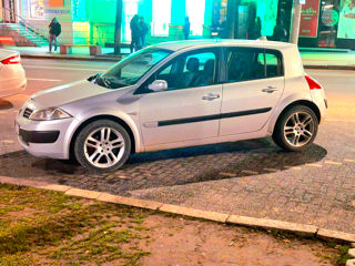 Renault Megane foto 2