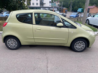 Mitsubishi Colt foto 2