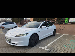 Tesla Model 3 foto 5