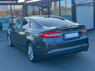 Ford Fusion foto 9